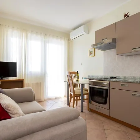 Guest house Lucija