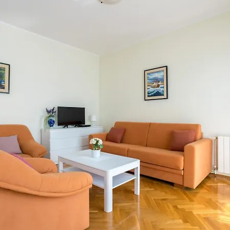 Guest house Lucija